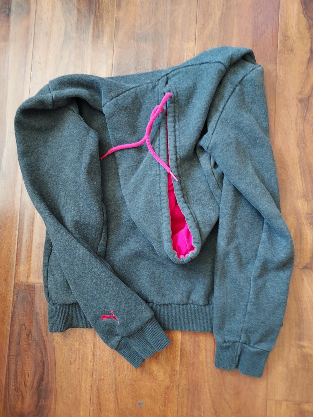 Puma Grey Hoodie with Pink Accents - Picture 4 of 5